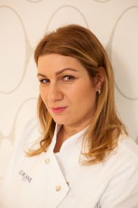 Kateřina Bernáthová eyebrow brown bar úprava obočí praha kosmetický salon
